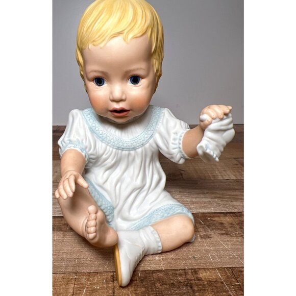 Lenox Babys First Shoes Porcelain Figurine Collectors Edition 1990 - Picture 2 of 10